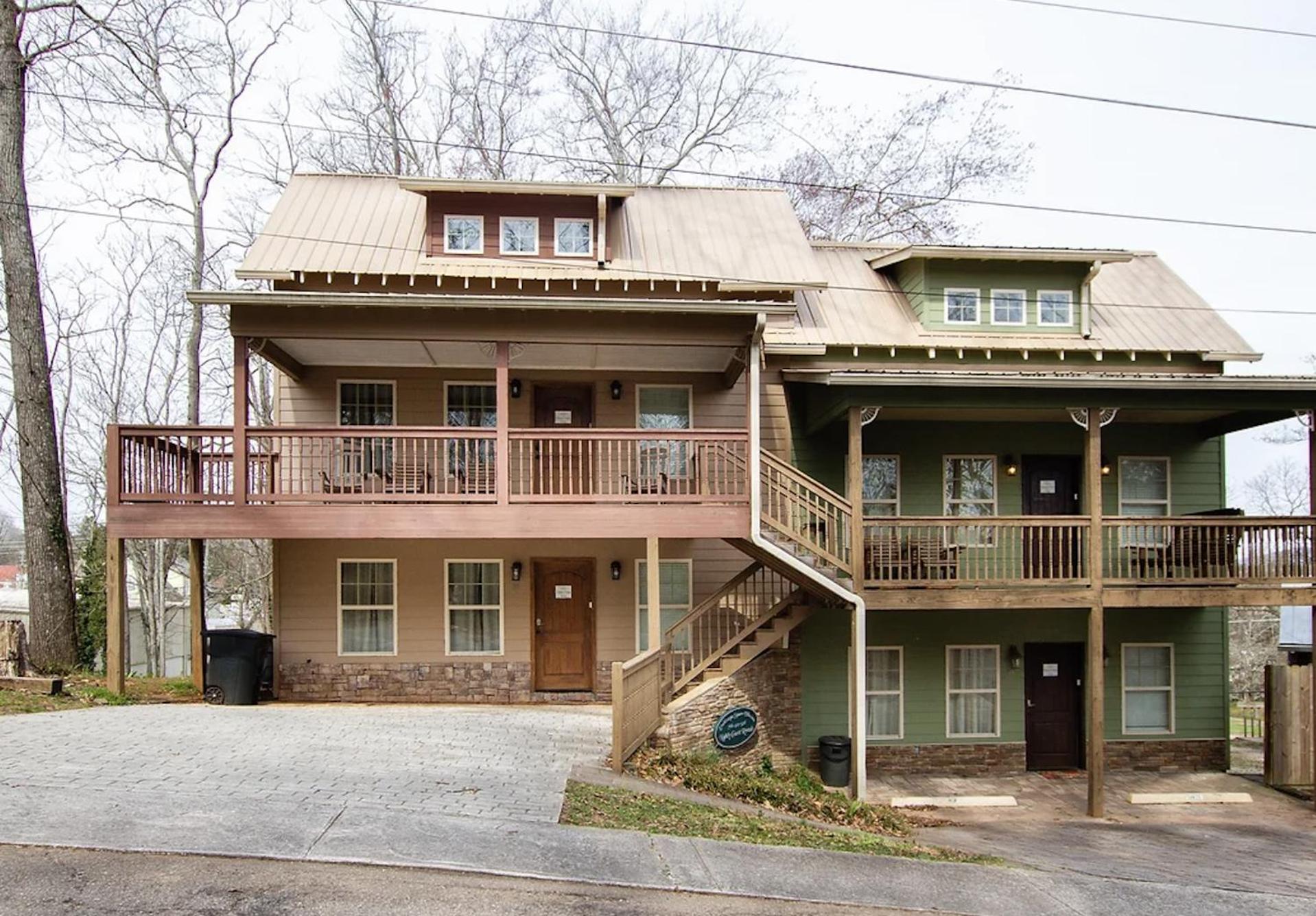 The Dahlonega Square Hotel&Villas Esterno foto