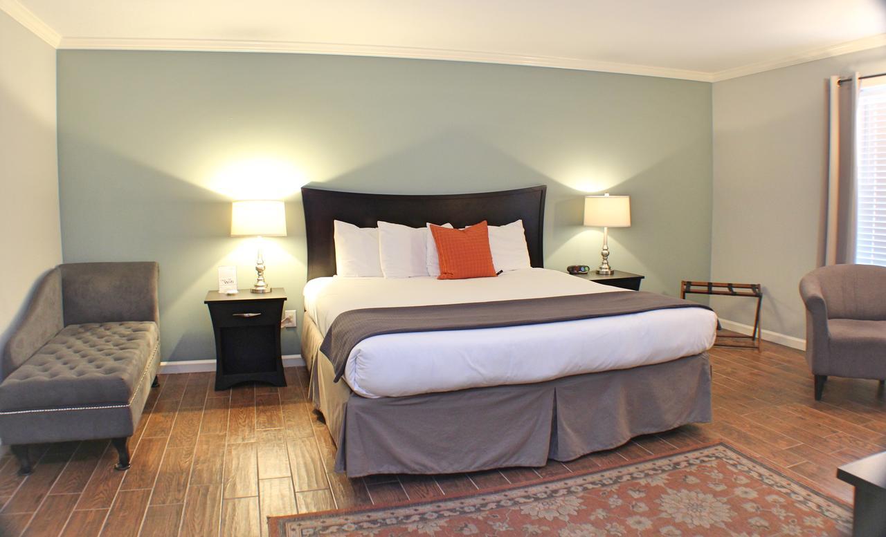 The Dahlonega Square Hotel&Villas Esterno foto